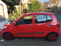 Gebraucht Hyundai i10 67 PS (49 kW) 2012 Rot Kleinwagen