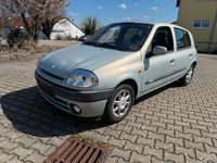 Gebraucht Renault Clio II 90 PS (66 kW) 2000 Silber Kleinwagen
