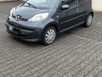 Gebraucht Peugeot 107 68 PS (50 kW) 2009 Kleinwagen
