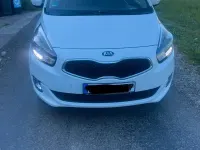 Gebraucht Kia Carens 136 PS (100 kW) 2016 Weiß Van / Kleinbus