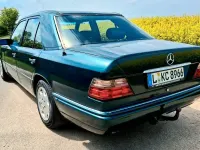 Gebraucht Mercedes 220 150 PS (110 kW) 1995 Grün Limousine