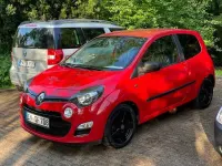 Używany Renault Twingo 75 KM (55 kW) 2013 Czerwony Hatchback