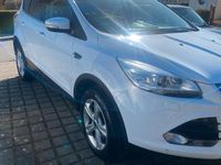 Gebraucht Ford Kuga Titanium 150 PS (110 kW) 2016 Weiß SUV