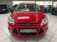 Gebraucht Ford Focus Trend 140 PS (102 kW) 2012 Rot Kombi