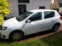Gebraucht Dacia Sandero 75 PS (55 kW) 2016 Weiß Kleinwagen