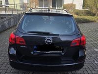 Gebraucht Opel Astra Edition 116 PS (85 kW) 2011 Schwarz Kombi