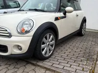 Gebraucht Mini Cooper 75 PS (55 kW) 2011 Weiß Kleinwagen
