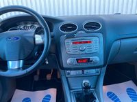 Gebraucht Ford Focus Titanium 101 PS (74 kW) 2009 Silber Limousine