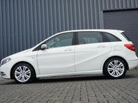 Gebraucht Mercedes B180 122 PS (89 kW) 2011 Weiß Van / Kleinbus