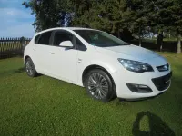 Gebraucht Opel Astra 110 PS (80 kW) 2014 Weiß Limousine