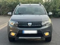 Gebraucht Dacia Sandero Celebration 90 PS (66 kW) 2017 Grau Limousine