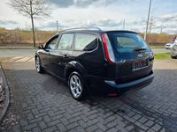 Gebraucht Ford Focus Style 109 PS (80 kW) 2009 Schwarz Limousine