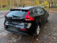 Gebraucht Volvo V40 Momentum 114 PS (83 kW) 2013 Schwarz Limousine