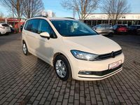 Gebraucht VW Touran 150 PS (110 kW) 2023 Beige Van / Kleinbus