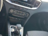 Neu Kia Ceed 140 PS (102 kW) 2026 Grau Kleinwagen