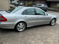 Gebraucht Mercedes E240 177 PS (130 kW) 2002 Silber Limousine