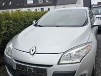 Gebraucht Renault Mégane 110 PS (80 kW) 2011 Silber Limousine