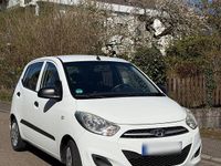 Gebraucht Hyundai i10 69 PS (50 kW) 2011 Weiß Kleinwagen