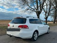 Gebraucht VW Passat 140 PS (102 kW) 2013 Weiß Kombi