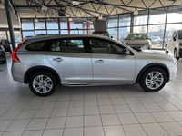 Gebraucht Volvo V60 CC Momentum 150 PS (110 kW) 2015 Silber Kombi