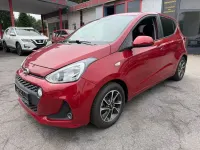 Gebraucht Hyundai i10 Trend 87 PS (63 kW) 2017 Rot Kleinwagen