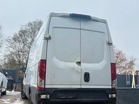 Gebraucht Iveco Daily 170 PS (125 kW) 2015 Weiß Van / Kleinbus