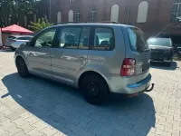 Gebraucht VW Touran Trendline 105 PS (77 kW) 2010 Grau Van / Kleinbus