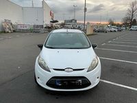 Gebraucht Ford Fiesta Ambiente 60 PS (44 kW) 2009 Weiß Kleinwagen