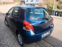 Gebraucht Toyota Yaris 69 PS (50 kW) 2009 Blau Kleinwagen