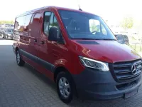 Używany Mercedes Sprinter 170 KM (125 kW) 2022 Czerwony Van