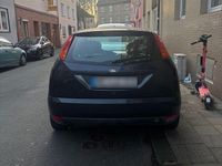 Second-hand Ford Focus 116 CP (85 kW) 2001 Albastru Berlinǎ