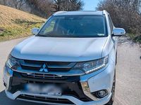 Gebraucht Mitsubishi Outlander 203 PS (149 kW) 2017 Weiß SUV