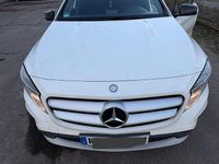 Gebraucht Mercedes CLA220 170 PS (125 kW) 2014 Weiß Limousine
