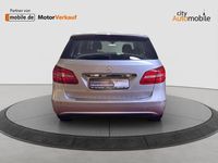Gebraucht Mercedes B180 109 PS (80 kW) 2014 Silber Van / Kleinbus
