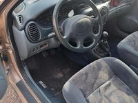 Gebraucht Renault Mégane 90 PS (66 kW) 1998 Gold Limousine