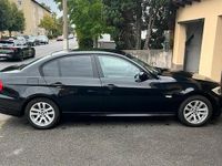 Gebraucht BMW 320 177 PS (130 kW) 2009 Schwarz Limousine