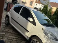 Gebraucht Peugeot 107 68 PS (50 kW) 2013 Weiß Kleinwagen