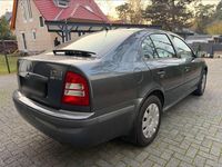 Gebraucht Skoda Octavia 75 PS (55 kW) 2009 Grau Limousine
