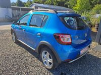Gebraucht Dacia Sandero Prestige 90 PS (66 kW) 2016 Blau SUV