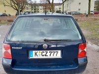 Gebraucht VW Passat Basis 102 PS (75 kW) 2004 Blau Kombi