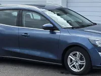 Usado Ford Focus Cool & Connect 101 CV (74 kW) 2020 Azul Berlina