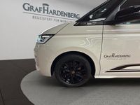 Second-hand VW Multivan Edition 150 CP (110 kW) 2026 Alb Monovolum