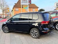 Gebraucht VW Touran Active 150 PS (110 kW) 2022 Schwarz Van / Kleinbus