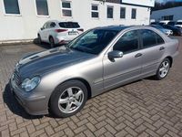 Gebraucht Mercedes C220 Classic 150 PS (110 kW) 2006 Gold Limousine