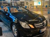 Gebraucht Mercedes E200 184 PS (135 kW) 2010 Schwarz Cabrio