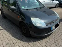 Gebraucht Ford Fiesta 60 PS (44 kW) 2003 Schwarz Kleinwagen