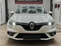 Gebraucht Renault Mégane GrandTour GT 132 PS (97 kW) 2017 Weiß Kombi