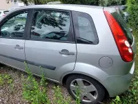 Gebraucht Ford Fiesta Ambiente 69 PS (50 kW) 2007 Grau Kleinwagen