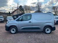 Second-hand Opel Combo 110 CP (80 kW) 2024 Gri Monovolum
