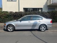 Gebraucht BMW 320 150 PS (110 kW) 1999 Silber Limousine